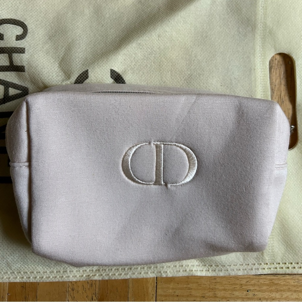 DIOR pouch🔥